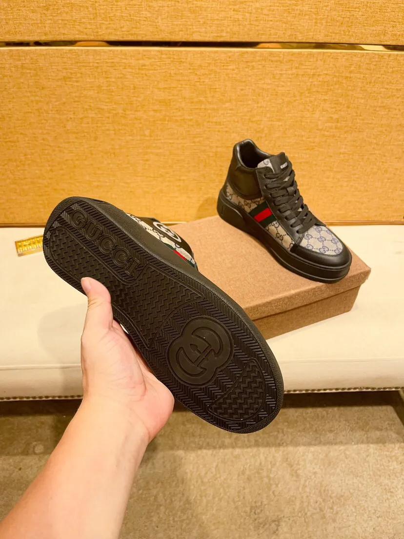 Factory price 440 [Gucci] Gucci's latest high-top casual Korean-style men's shoes, brand new autumn and winter design, perfect workmanship, cabinet quality, upper: cowhide material, leather lining; soft and comfortable, rubber outsole ultra-light, wear-resistant, simple, versatile fashion men's shoes, color optional, size 38--44